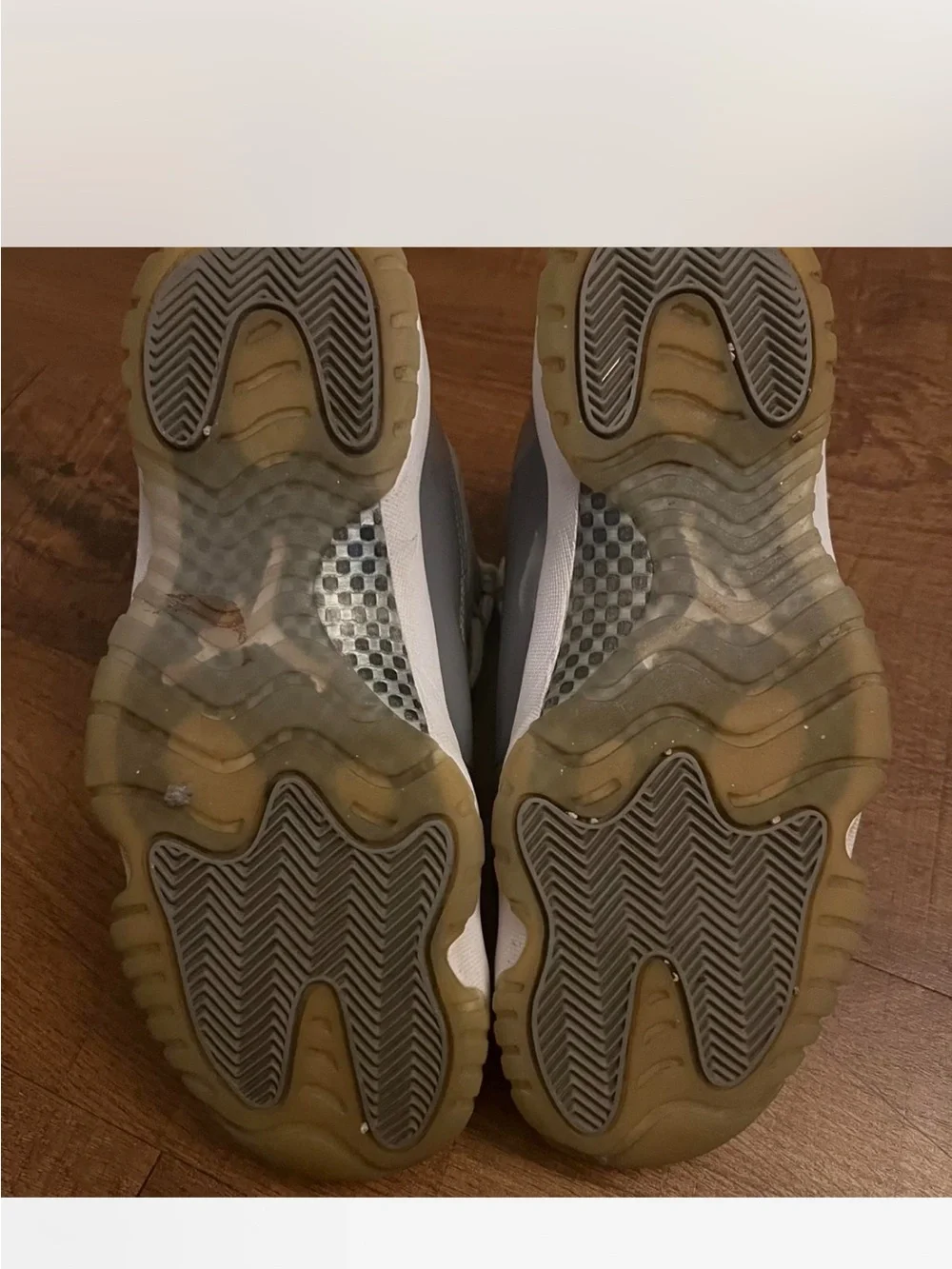 Jordan 11 cool grey size 10.5 men